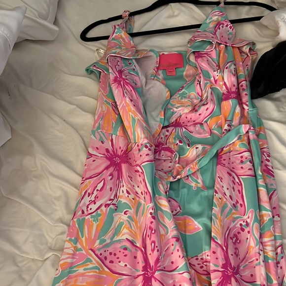 Lilly Pulitzer Fontaine Wrap Dress Surf Blue Bonita Blooms Large used one time. - Picture 6 of 6